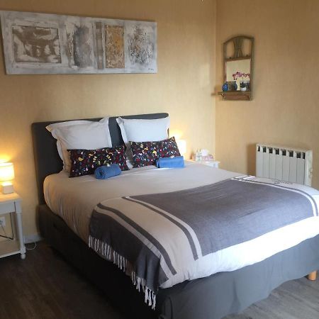 Charmant Appartement Bord De Mer, Plage Cagnes-sur-Mer Exterior photo